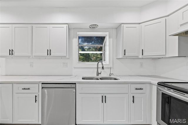 5967 Town And Country Lane, House Springs, MO 63051