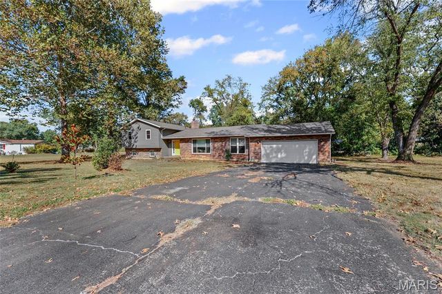 5967 Town And Country Lane, House Springs, MO 63051