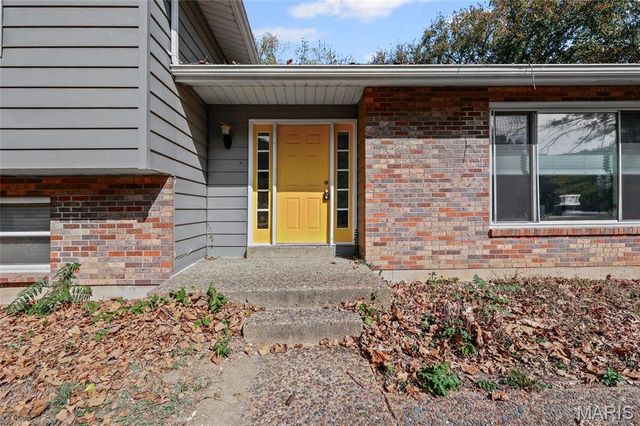 5967 Town And Country Lane, House Springs, MO 63051