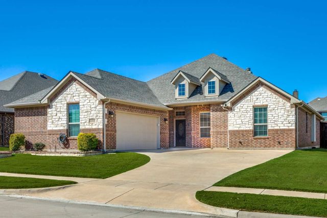 1684 Laramie Lane, Burleson, TX 76028
