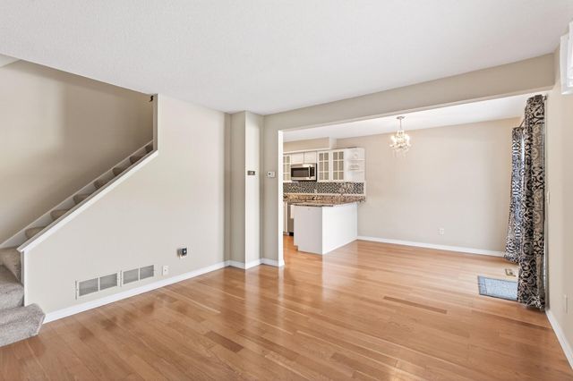 3287 Arcade Street S, Vadnais Heights, MN 55127