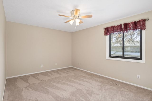 3287 Arcade Street S, Vadnais Heights, MN 55127