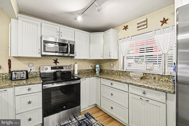 1069 LOCUST DR, Pasadena, MD 21122