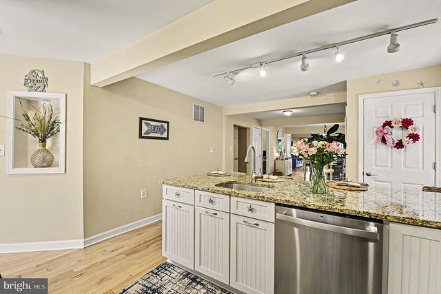 1069 LOCUST DR, Pasadena, MD 21122