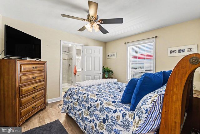 1069 LOCUST DR, Pasadena, MD 21122