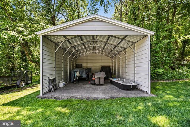 1069 LOCUST DR, Pasadena, MD 21122