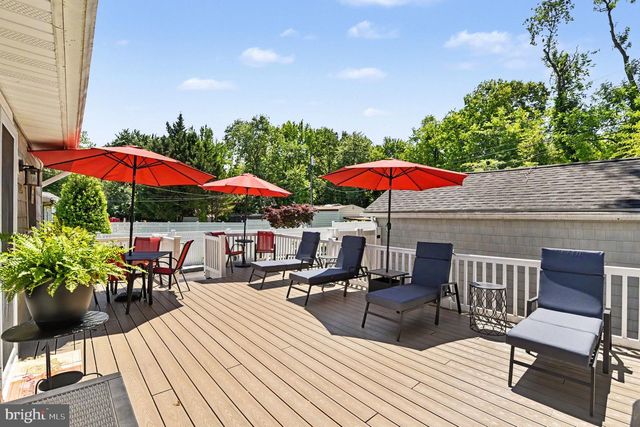 1069 LOCUST DR, Pasadena, MD 21122