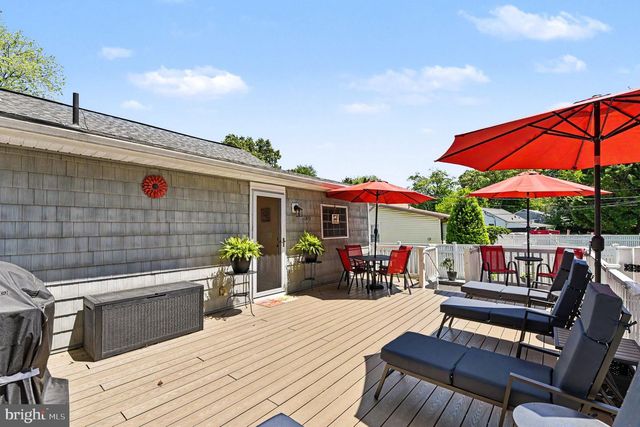 1069 LOCUST DR, Pasadena, MD 21122