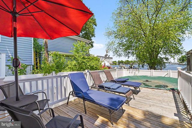 1069 LOCUST DR, Pasadena, MD 21122