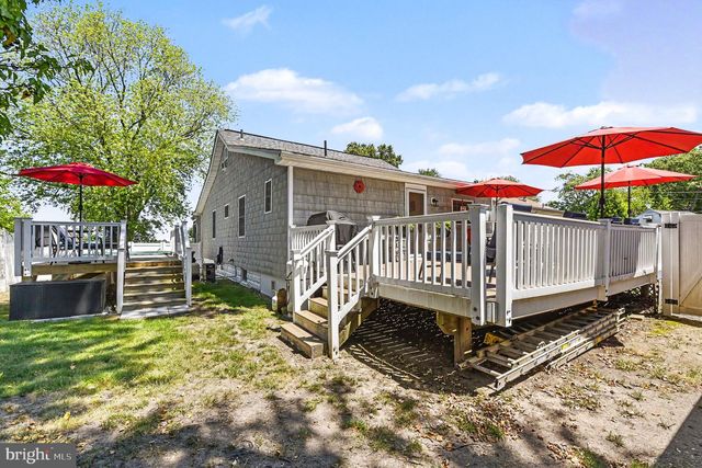 1069 LOCUST DR, Pasadena, MD 21122