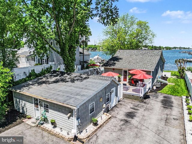 1069 LOCUST DR, Pasadena, MD 21122