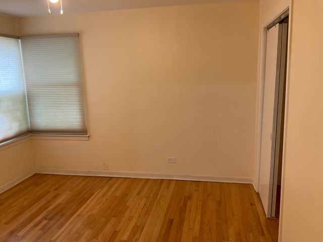 10929 S Eberhart Avenue, Chicago, IL 60628