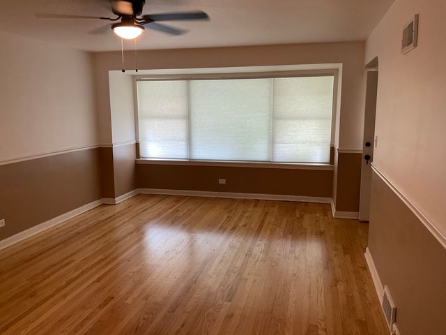 10929 S Eberhart Avenue, Chicago, IL 60628