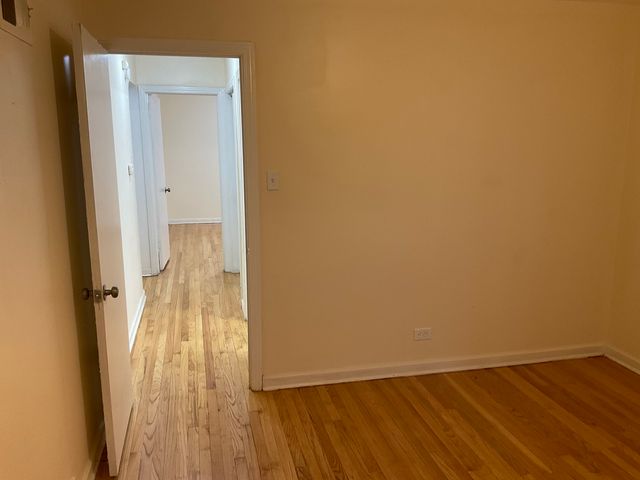 10929 S Eberhart Avenue, Chicago, IL 60628