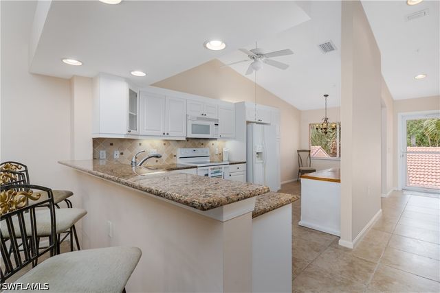 6840 Beach Resort DR 4, Naples, FL 34114