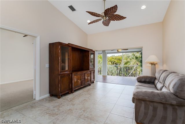 6840 Beach Resort DR 4, Naples, FL 34114