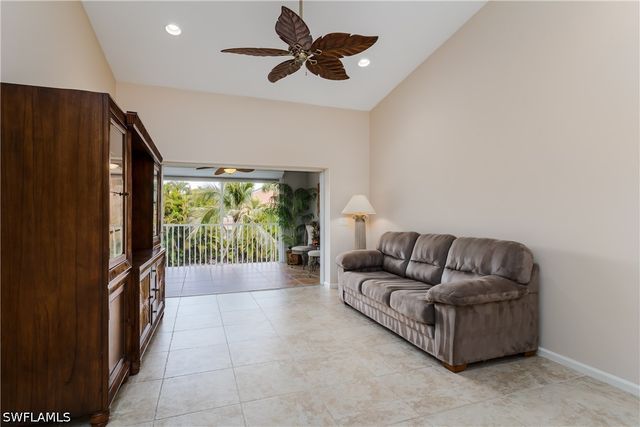 6840 Beach Resort DR 4, Naples, FL 34114