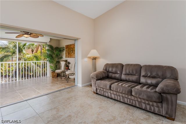 6840 Beach Resort DR 4, Naples, FL 34114
