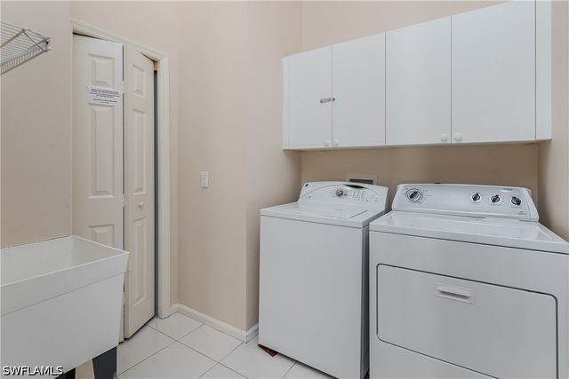 6840 Beach Resort DR 4, Naples, FL 34114
