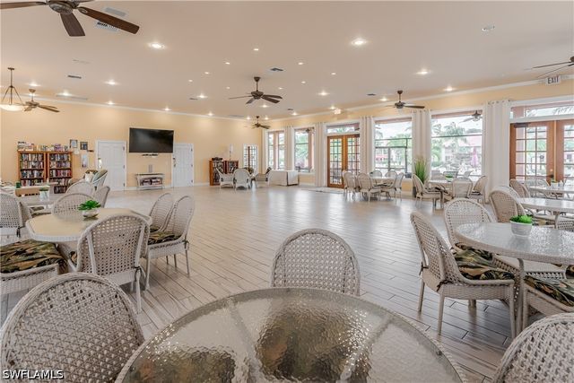6840 Beach Resort DR 4, Naples, FL 34114