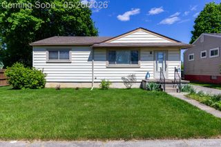 1002 Kettering Avenue, Pontiac, MI 48340