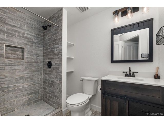 7679 Blue Water Dr, Castle Rock, CO 80108