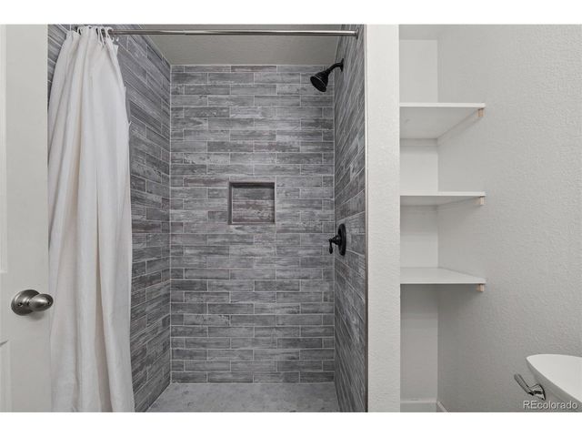 7679 Blue Water Dr, Castle Rock, CO 80108
