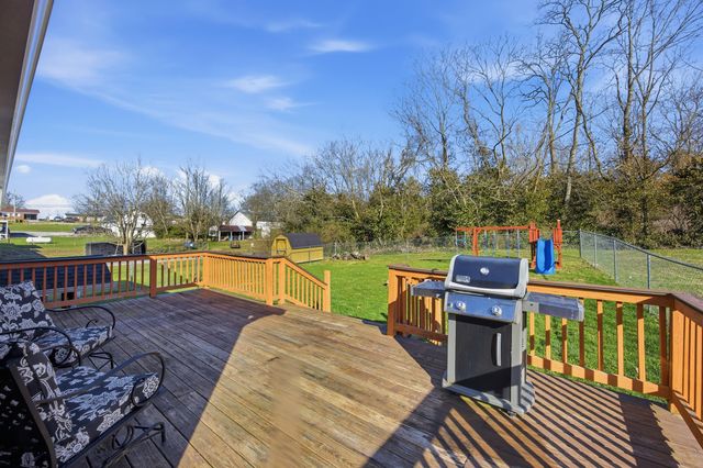 385 Main Street, Salvisa, KY 40372