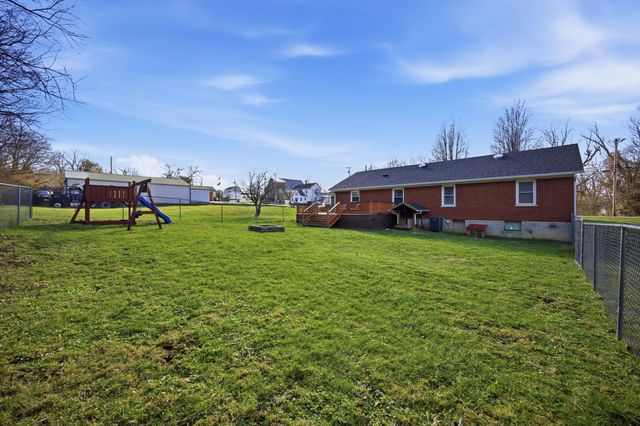 385 Main Street, Salvisa, KY 40372