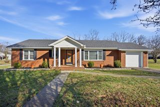 385 Main Street, Salvisa, KY 40372