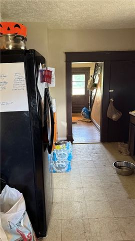 636 S Ray St, New Castle, PA 16101