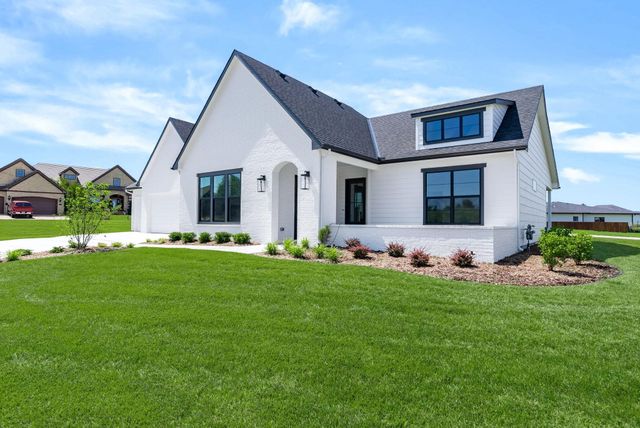 4622 W Emerald Bay Ct, Wichita, KS 67205