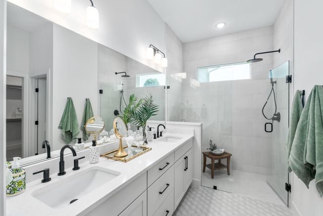 4622 W Emerald Bay Ct, Wichita, KS 67205