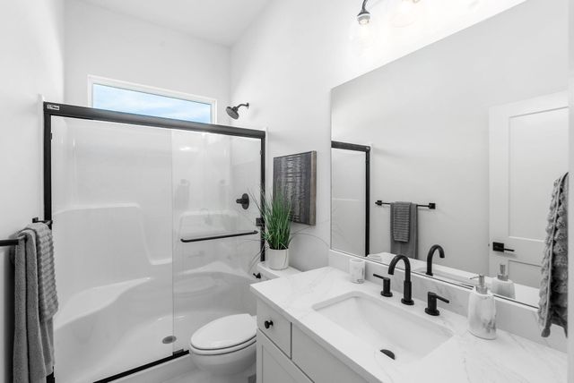 4622 W Emerald Bay Ct, Wichita, KS 67205