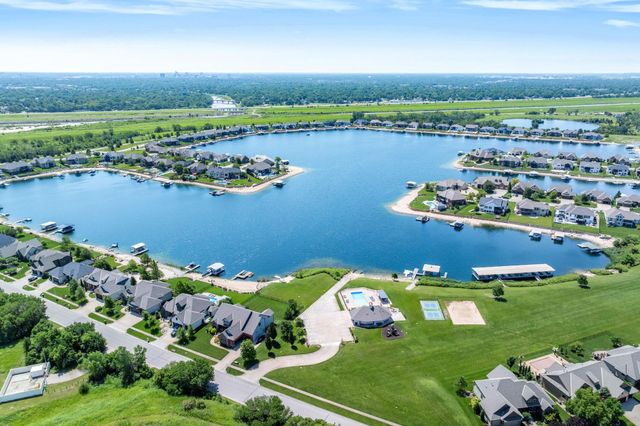 4622 W Emerald Bay Ct, Wichita, KS 67205