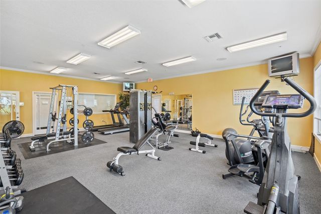 5611 BIDWELL PARKWAY 204, Sarasota, FL 34233