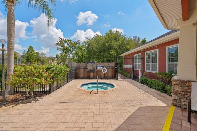 5611 BIDWELL PARKWAY 204, Sarasota, FL 34233