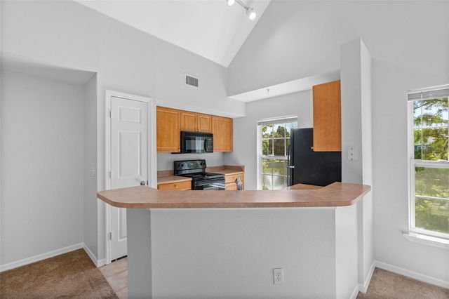 5611 BIDWELL PARKWAY 204, Sarasota, FL 34233
