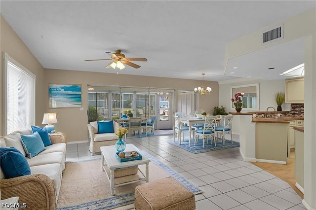 1409 SE 46th LN 105, Cape Coral, FL 33904
