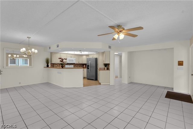 1409 SE 46th LN 105, Cape Coral, FL 33904