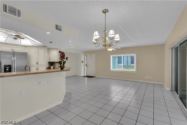 1409 SE 46th LN 105, Cape Coral, FL 33904