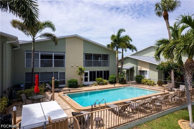 1409 SE 46th LN 105, Cape Coral, FL 33904