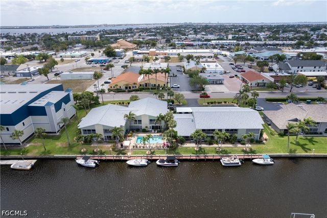 1409 SE 46th LN 105, Cape Coral, FL 33904