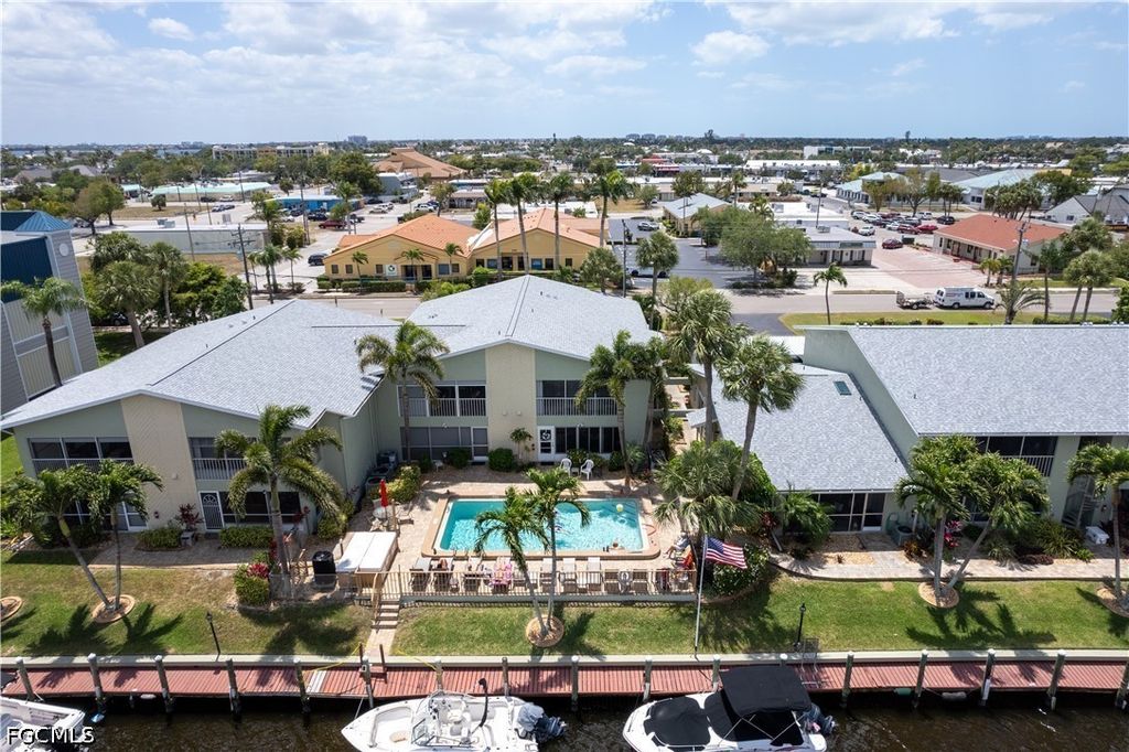 1409 SE 46th LN 105, Cape Coral, FL 33904
