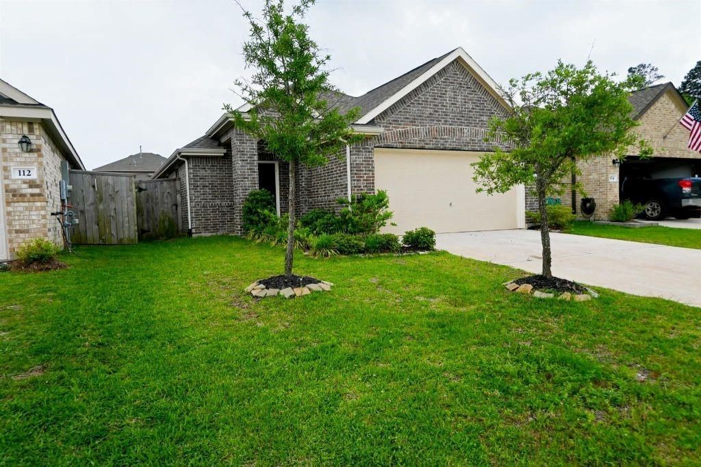 108 Shadow Leaf Trail, Conroe, TX 77378