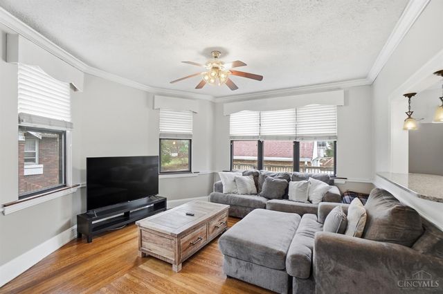 1075 Coronado Avenue, Cincinnati, OH 45238