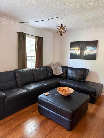 2253 Laurelwood Drive, Columbus, OH 43229