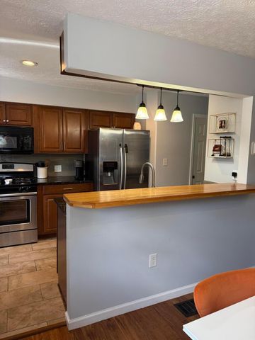 2253 Laurelwood Drive, Columbus, OH 43229