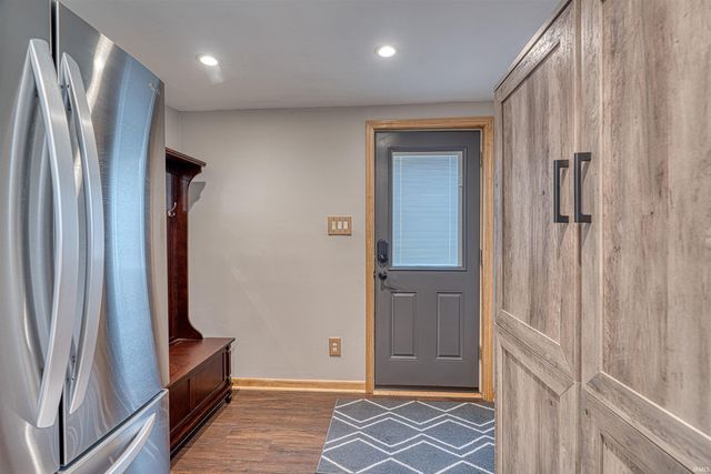 220 S Tekoppel Avenue, Evansville, IN 47712