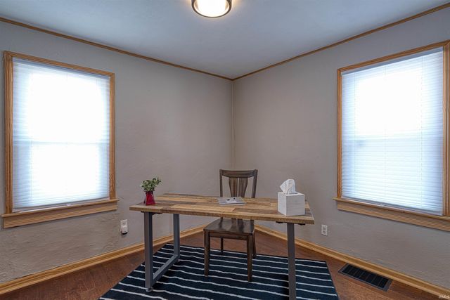 220 S Tekoppel Avenue, Evansville, IN 47712